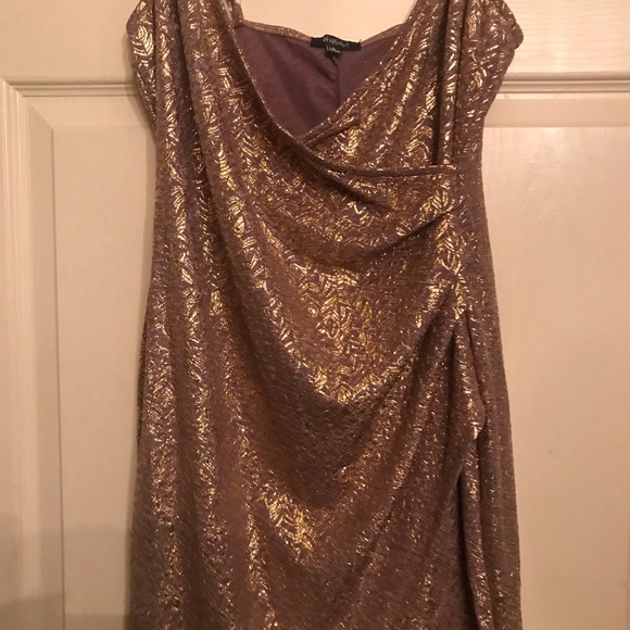 Gold Dress - Picture 4 of 8